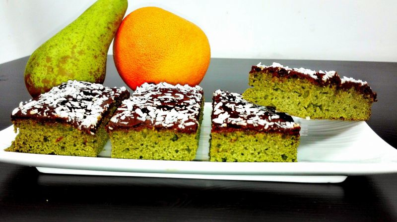 Kokosowy batonik z macha i gorzką czekoladą Kokosowy batonik z macha i gorzką czekoladą