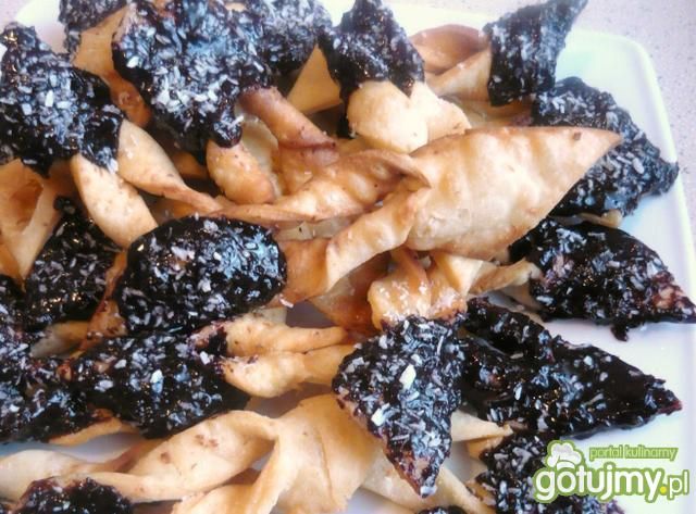 Kokosowy chrust z czekoladą Kokosowy chrust z czekoladą