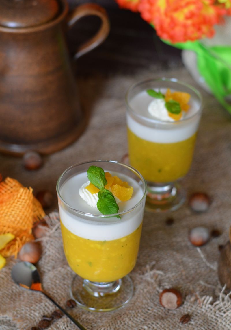 Kokosowy deser z galaretką z mango Kokosowy deser z galaretką z mango