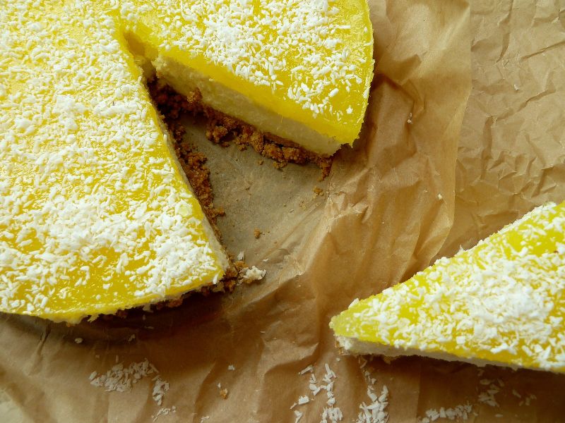 Kokosowy sernik na zimno z musem ananasowym