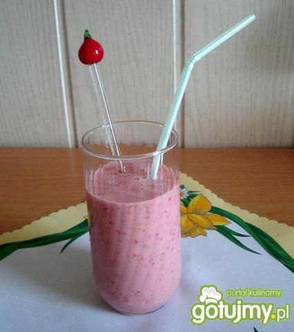 Koktail z truskawkami