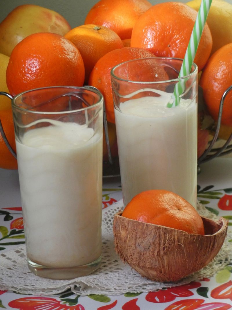 Koktajl ananasowo-koksowy  Koktajl ananasowo-koksowy