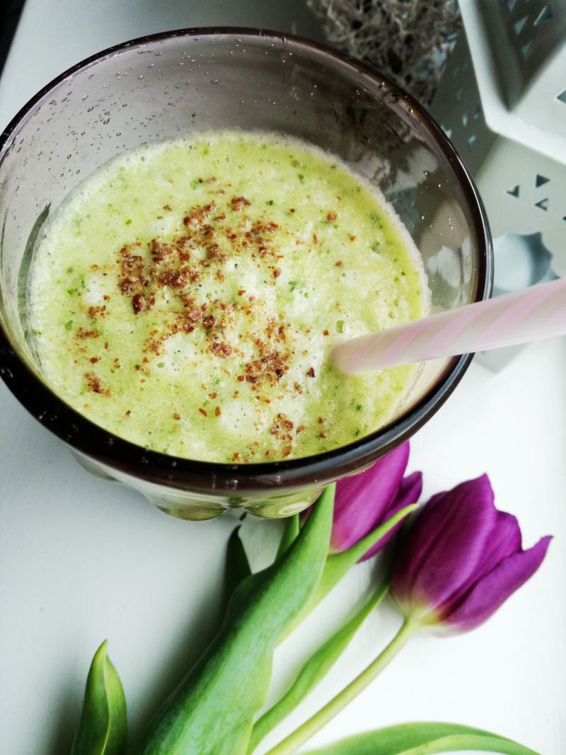 Koktajl ananasowo-selerowy