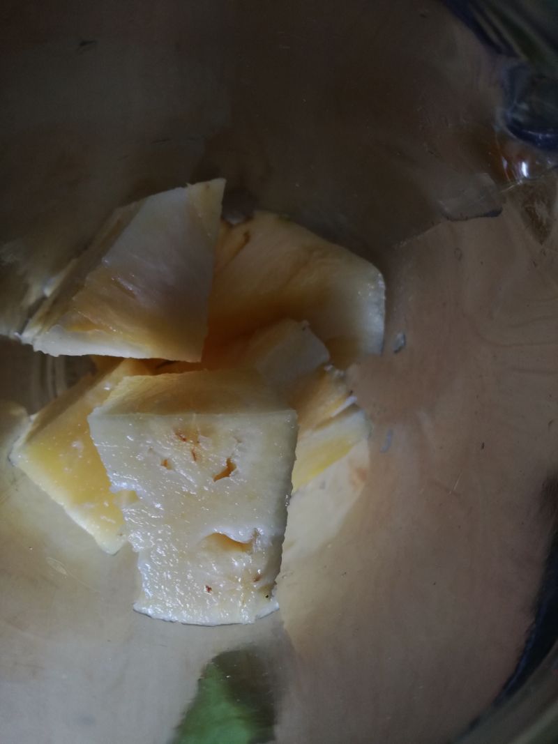 Koktajl ananasowo-selerowy