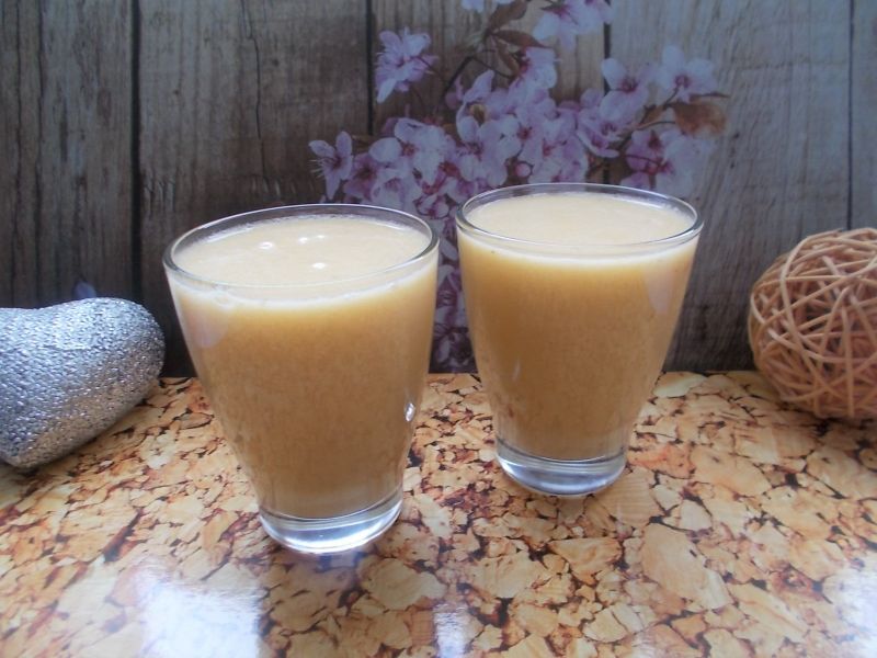 Koktajl banan-nektarynka-jabłko Koktajl banan-nektarynka-jabłko