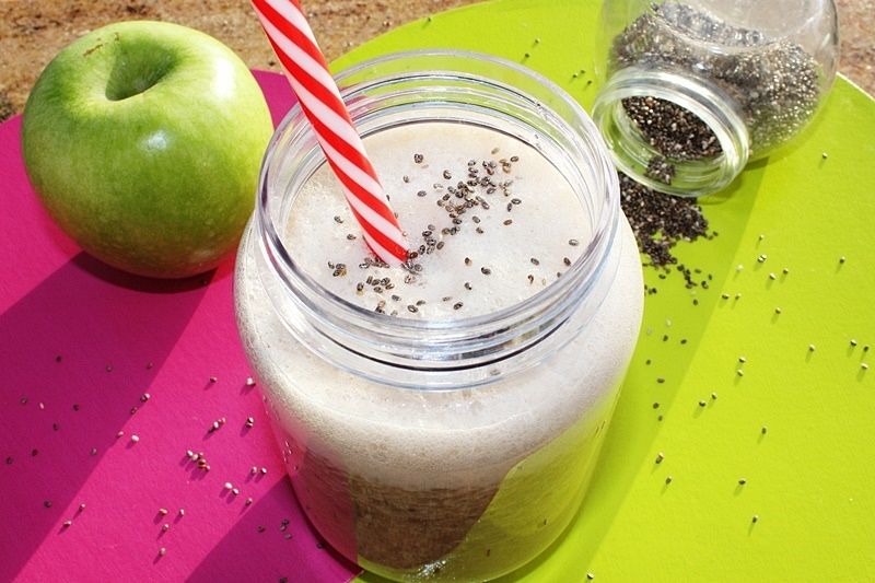 Koktajl bananowo-jabłkowy z sokiem brzozowym&chia