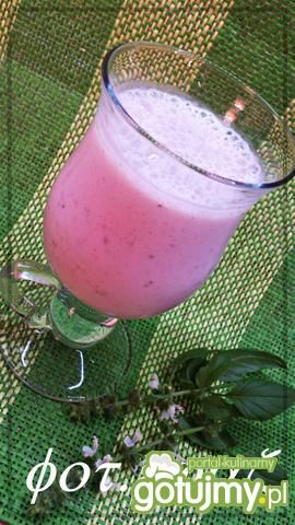 Koktajl bananowo-malinowo-miętowy