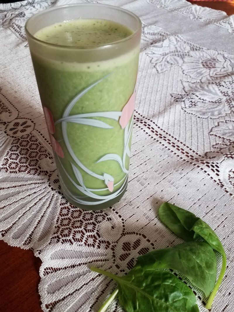 Koktajl bananowo- szpinakowy