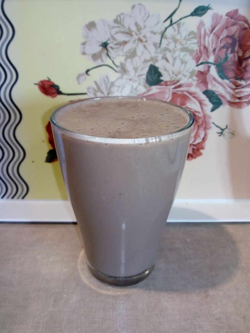 Koktajl bananowy na maślance Koktajl bananowy na maślance