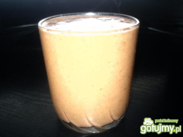 Koktajl brzoskwiniowo-bananowy Koktajl brzoskwiniowo-bananowy