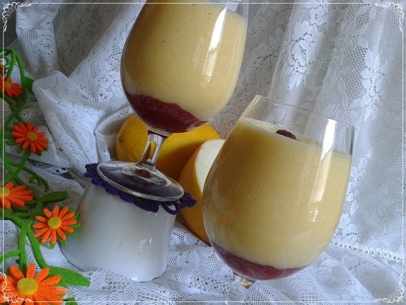 Koktajl brzoskwiniowo-melonowy z malinową nutką