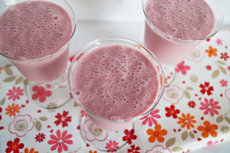 Koktajl budyniowo-truskawkowy