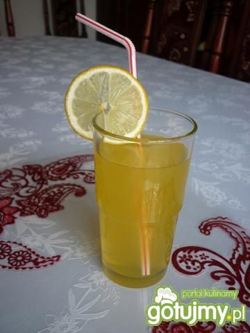 Koktajl cytrynowy.