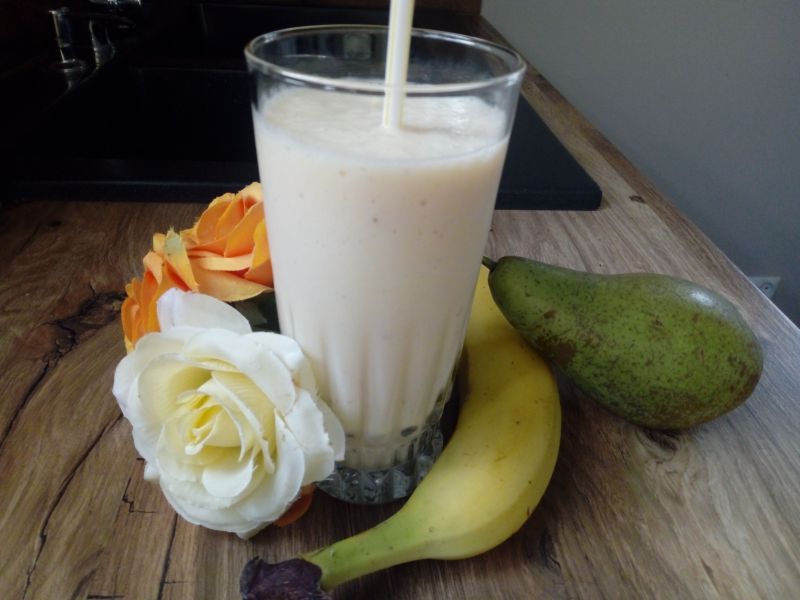 Koktajl gruszkowo-bananowy na lodach
