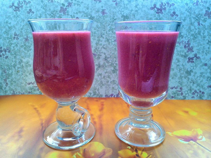 Koktajl gruszkowo - malinowy z miodem Koktajl gruszkowo - malinowy z miodem