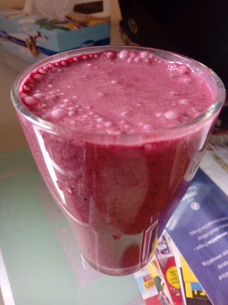 Koktajl jagodowo - bananowy