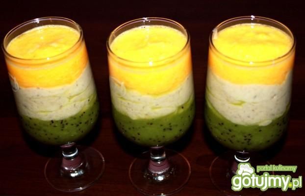 Koktajl kiwi banan pomarańcza Koktajl kiwi banan pomarańcza