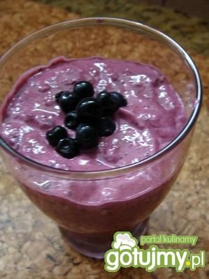 Koktajl kokosowo -jagodowy Koktajl kokosowo -jagodowy