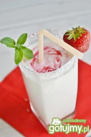 Koktajl kokosowo- porzeczkowy Koktajl kokosowo- porzeczkowy