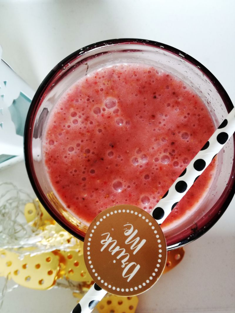 Koktajl kokosowy z owocami