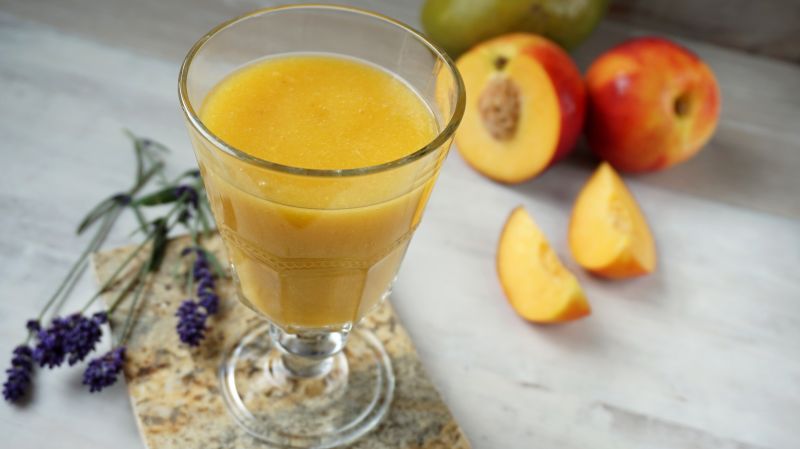 Koktajl mango z zieloną herbatą Koktajl mango z zieloną herbatą