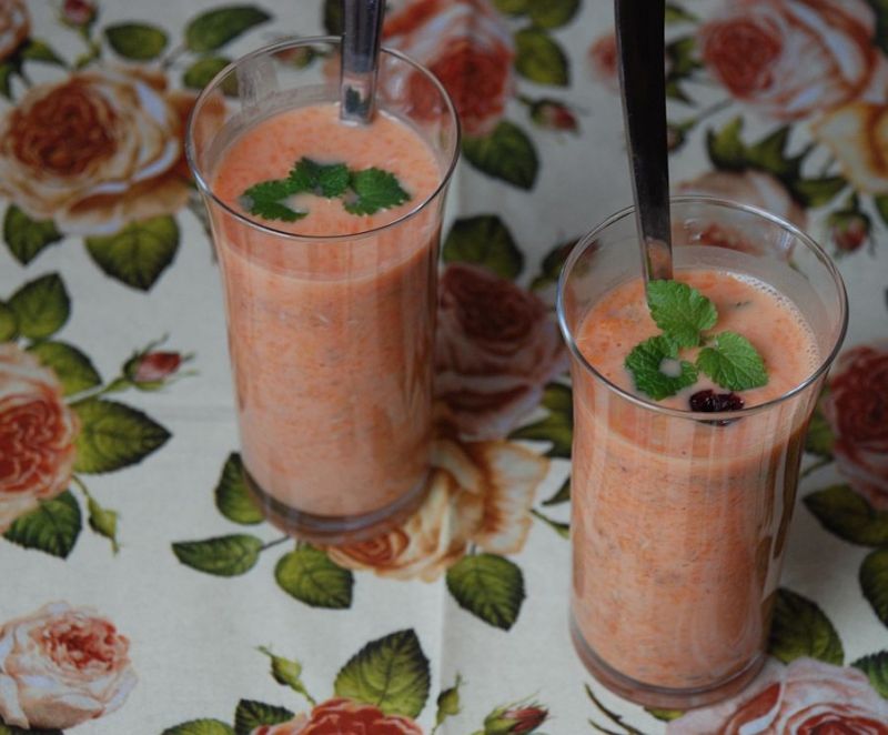 Koktajl marchewkowy z otrębami