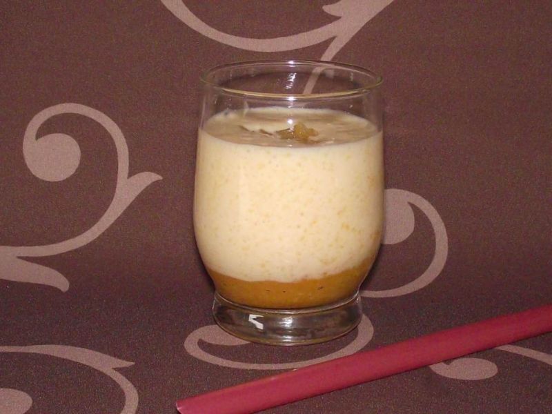 Koktajl na kefirze z kaki  Koktajl na kefirze z kaki