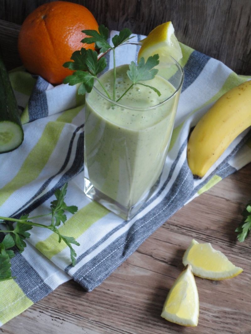 Koktajl ogórkowo-bananowy z pietruszką