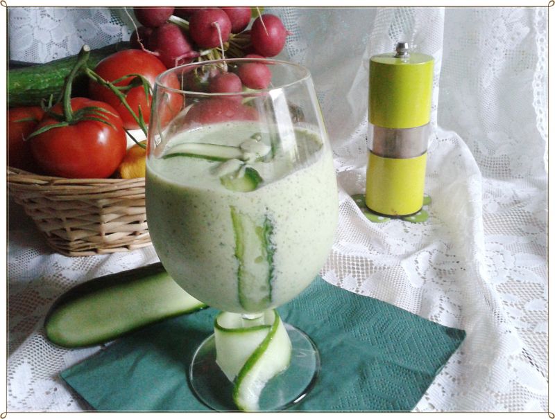 Koktajl ogórkowo-ziołowy