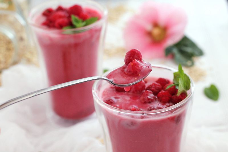 Koktajl owsiano malinowy