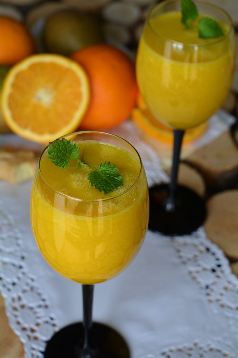 Koktajl pomarańczowo-gruszkowy z nutą imbiru