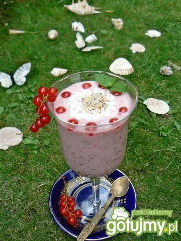 Koktajl porzeczkowo orzechowy Koktajl porzeczkowo orzechowy