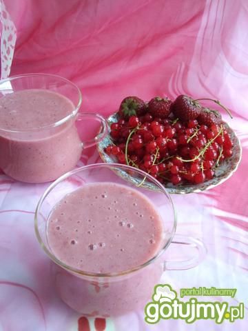 Koktajl porzeczkowo-truskawkowo-bananowy Koktajl porzeczkowo-truskawkowo-bananowy