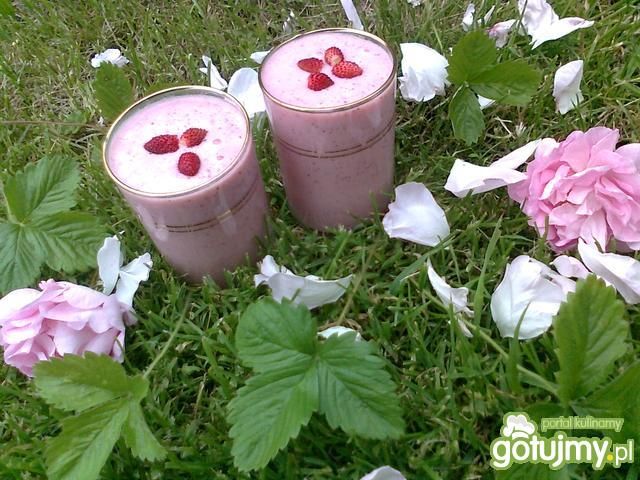 Koktajl poziomkowy 2