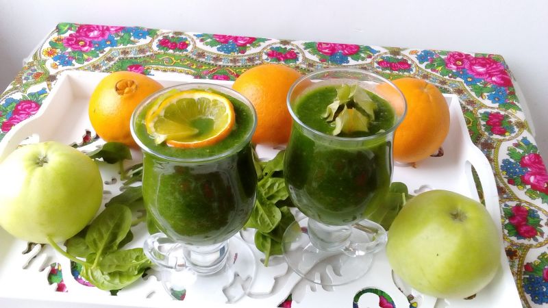 Koktajl: szpinak/banan/ miechunka Koktajl: szpinak/banan/ miechunka