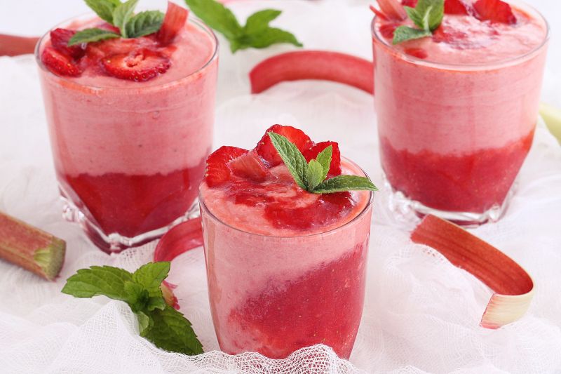 Koktajl truskawka z rabarbarem Koktajl truskawka z rabarbarem