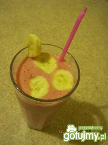 Koktajl truskawkowo-bananowy.