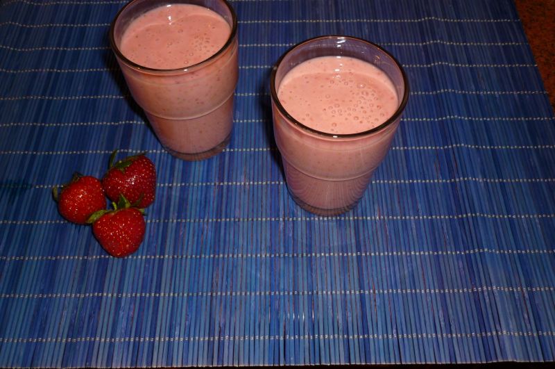 Koktajl truskawkowo-bananowy Koktajl truskawkowo-bananowy