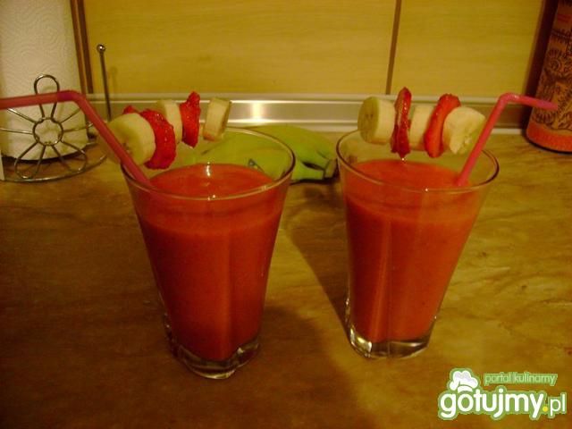 Koktajl truskawkowo bananowy.