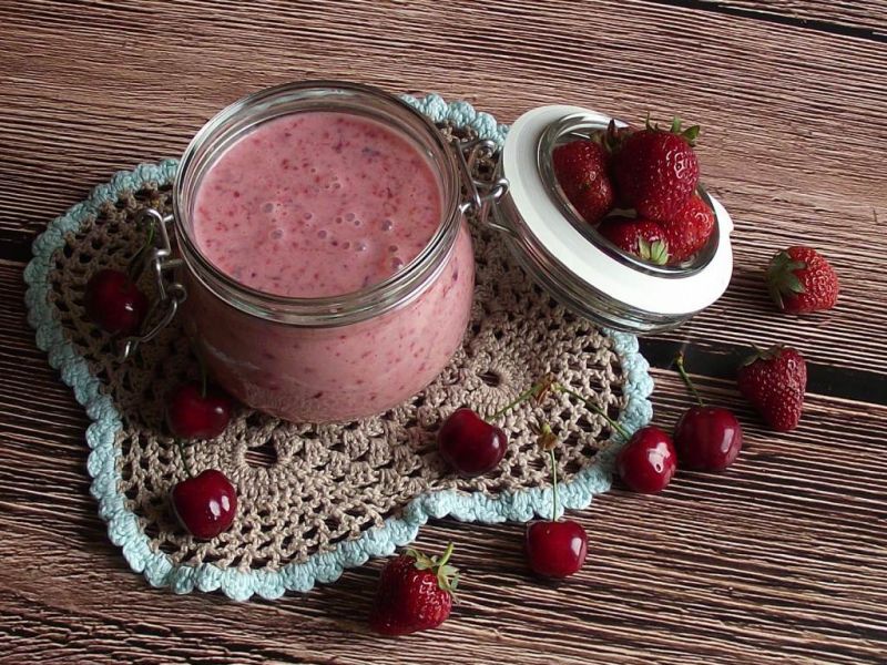 Koktajl truskawkowo czereśniowy