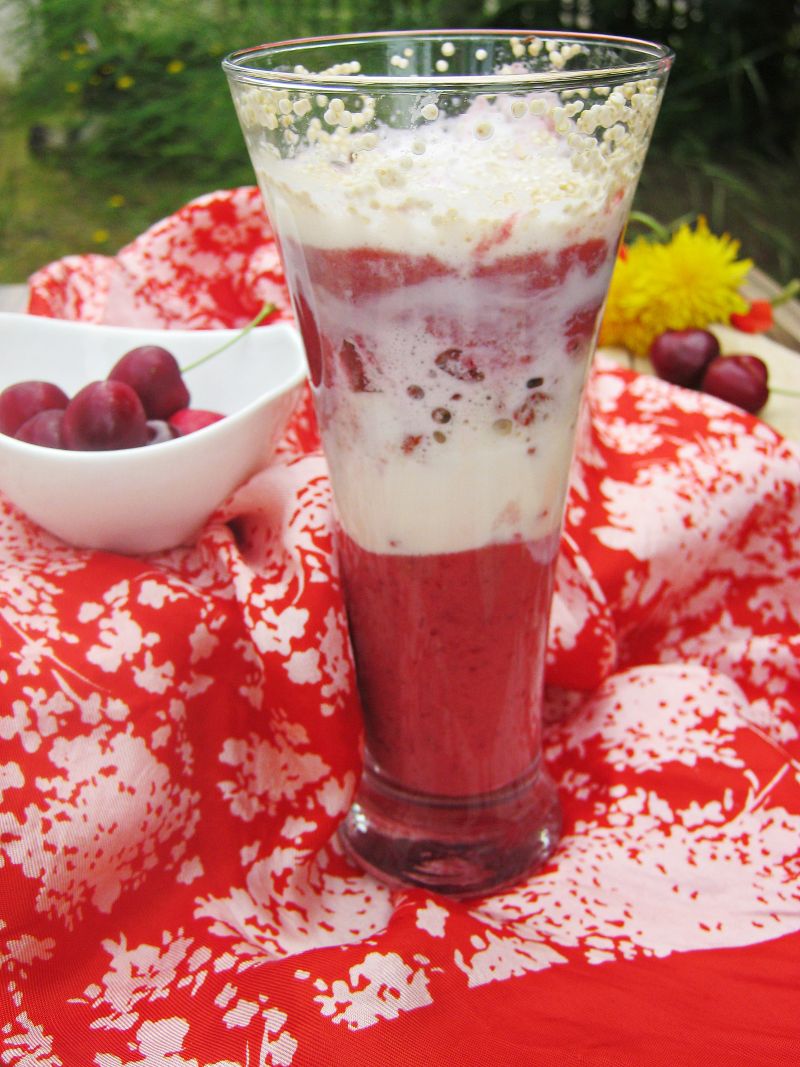 Koktajl truskawkowo-czereśniowy z jagodami goji