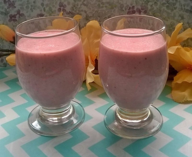 Koktajl truskawkowo - kokosowy