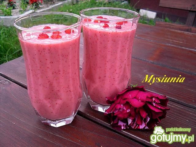 Koktajl truskawkowo poziomkowy