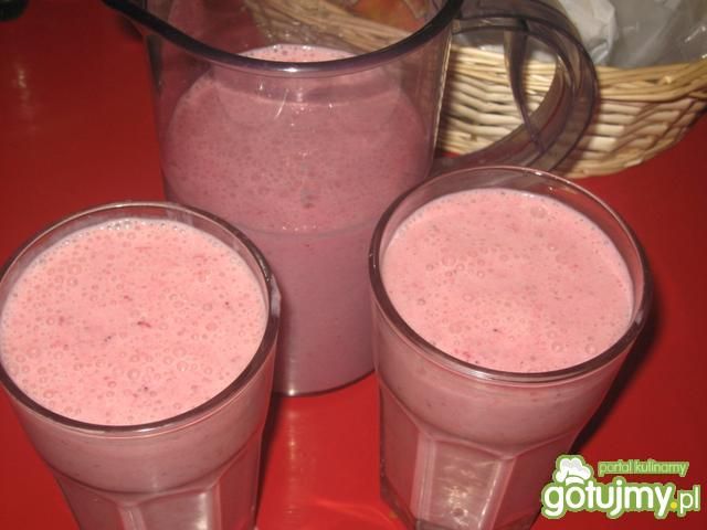 Koktajl truskawkowy 4 Koktajl truskawkowy 4