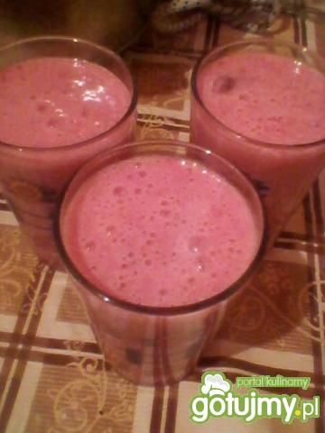 koktajl truskawkowy