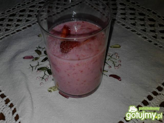 Koktajl truskawkowy dayzi