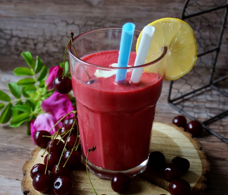 Koktajl wiśniowo-kokosowy