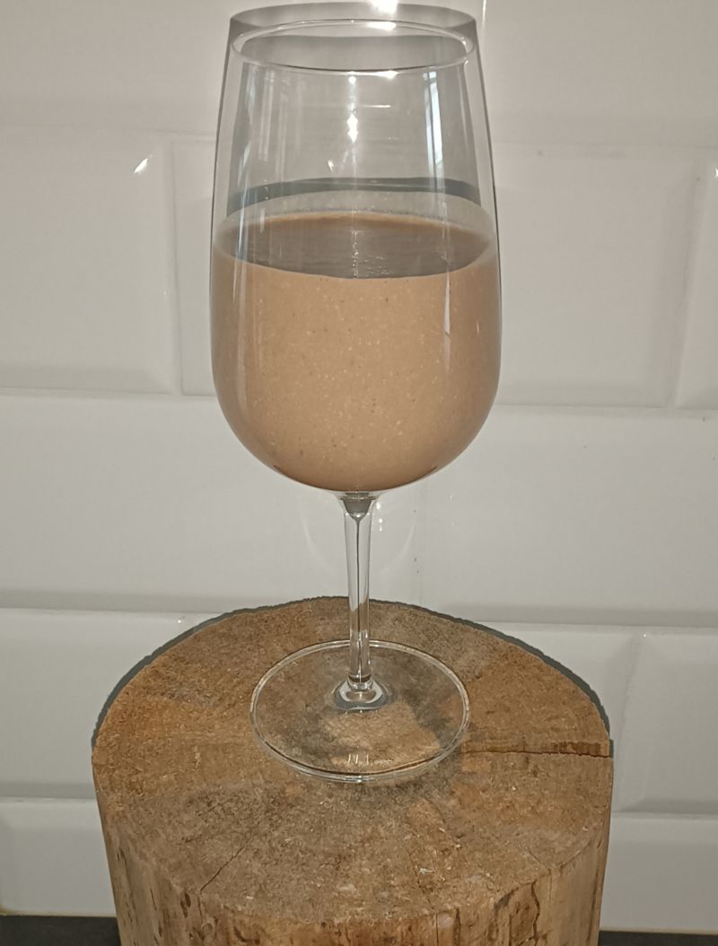 Koktajl z banana i masła orzechowego