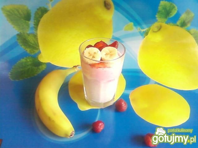 Koktajl z banana i truskawek Koktajl z banana i truskawek
