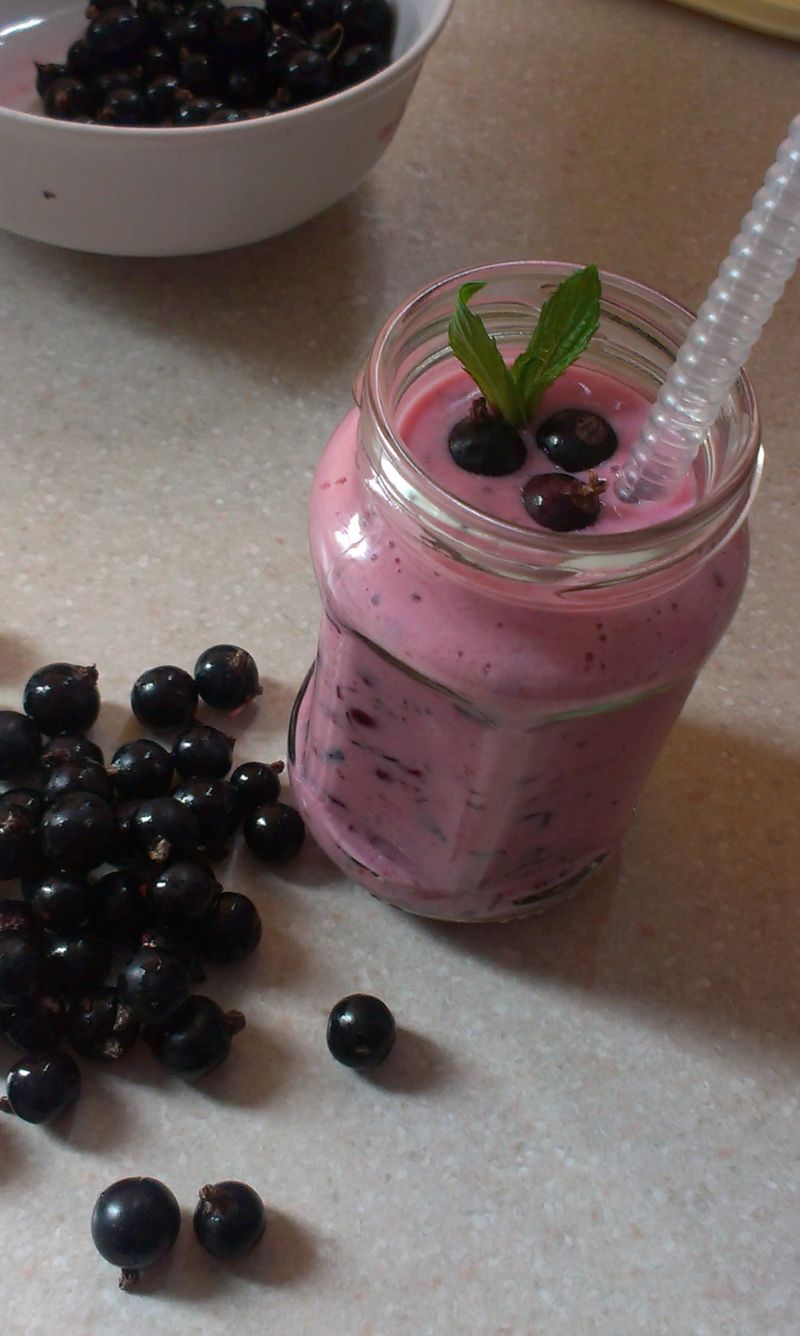 Koktajl z czarnej porzeczki Koktajl z czarnej porzeczki